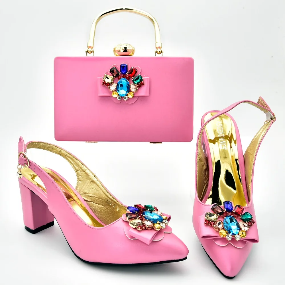 Lovely italian shoes and bag matching set in pink color 2.7 low heel lady sandal shoes with clutches bag big stones SB8377-4
Lovely italian shoes and bag matching set in pink color 2.7 low heel lady sandal shoes with clutches bag big stones SB8377-4