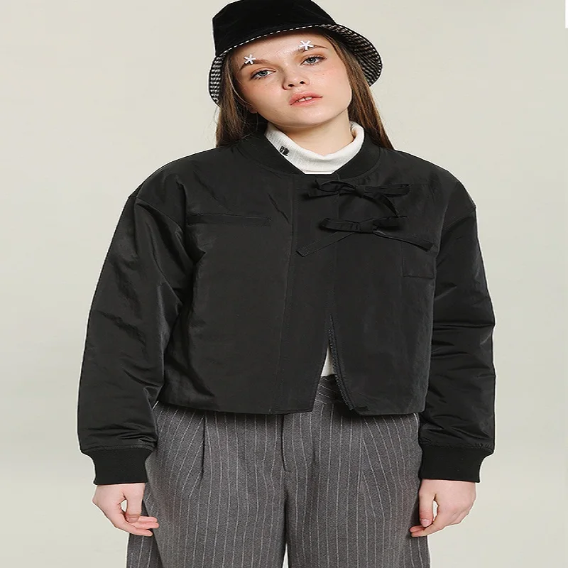 2018 Spring Autumn New Women's Black Basic Jackets Short Bow Lady Design Bomber Jacket Long Sleeve Coat Femme Outwear Zipper Fly 
2018 Spring Autumn New Women's Black Basic Jackets Short Bow Lady Design Bomber Jacket Long Sleeve Coat Femme Outwear Zipper Fly