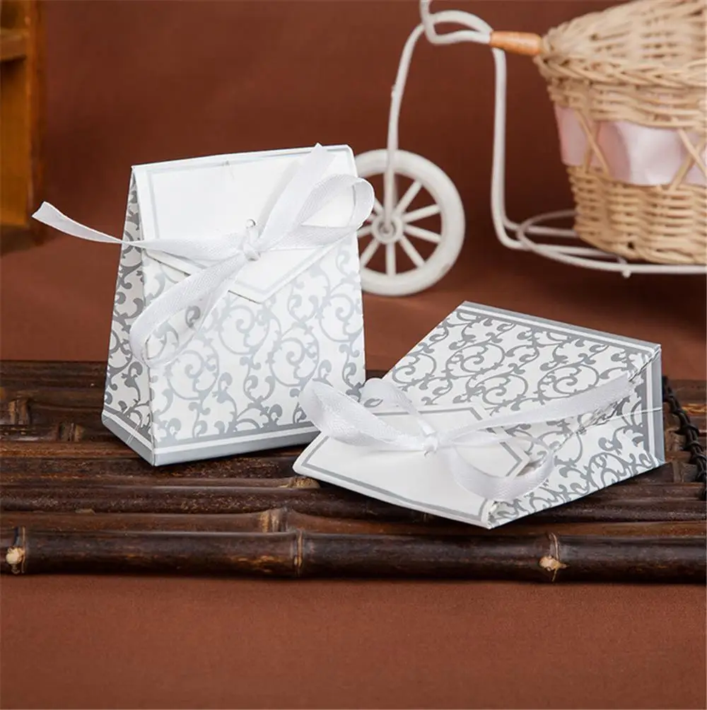 100pcs/lot Casamento Candy box/Bombonera/candy jar, candy packaging/wedding gift/cart/chocolate box, bonbonniere
100pcs/lot Casamento Candy box/Bombonera/candy jar, candy packaging/wedding gift/cart/chocolate box, bonbonniere