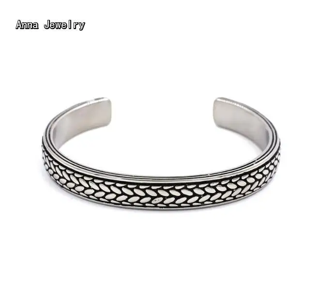 New Listing Vintage Open Cuff Bracelet,in Stainless Steel Metal with Flower Engraved.Excellect Open Cuff Bangle for Women/Men
New Listing Vintage Open Cuff Bracelet,in Stainless Steel Metal with Flower Engraved.Excellect Open Cuff Bangle for Women/Men