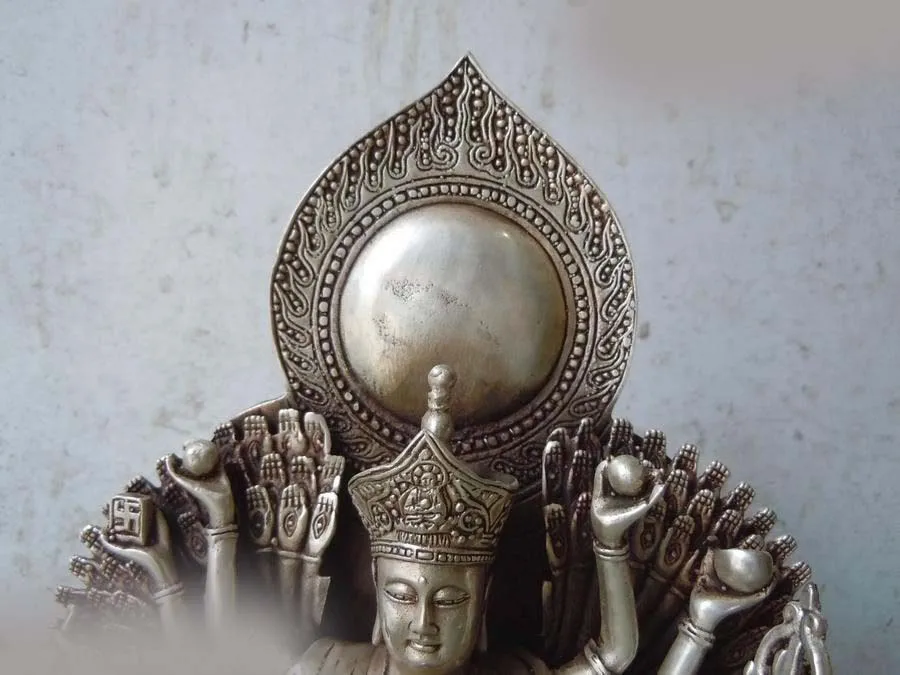 China silver carved Buddhism 1000 hands Kwan-yin Buddha Sculpture Statue (D0426)
China silver carved Buddhism 1000 hands Kwan-yin Buddha Sculpture Statue (D0426)