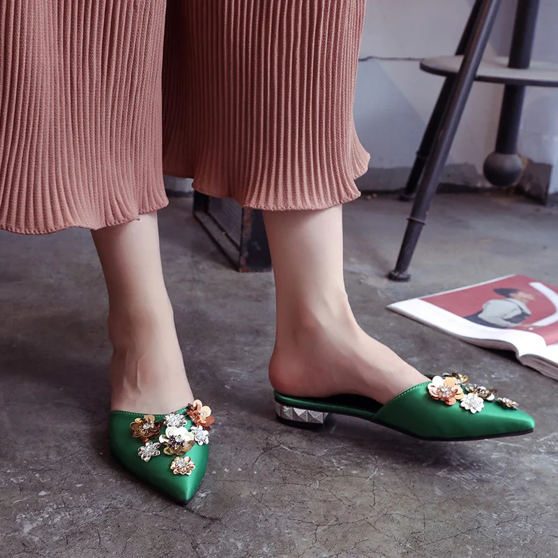 Dropshipping New Slipper Women Half Slippers Floral Sequined Rhinestone Flats Casual Sandals Silk Mules Women Slipper XXZ39
Dropshipping New Slipper Women Half Slippers Floral Sequined Rhinestone Flats Casual Sandals Silk Mules Women Slipper XXZ39