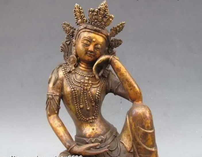 Tibet Fane classical Old Bronze meditate Rest Bodhisattva Kwan-Yin Buddha Statue 
Tibet Fane classical Old Bronze meditate Rest Bodhisattva Kwan-Yin Buddha Statue