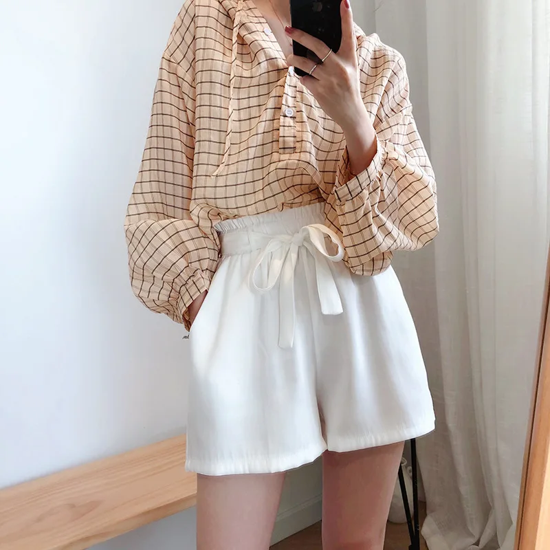 2019 Women Summer White Shorts Stretch High Waist Women Hot Shorts With Belt Vintage Women Mini Shorts Pantalones Feminino
2019 Women Summer White Shorts Stretch High Waist Women Hot Shorts With Belt Vintage Women Mini Shorts Pantalones Feminino