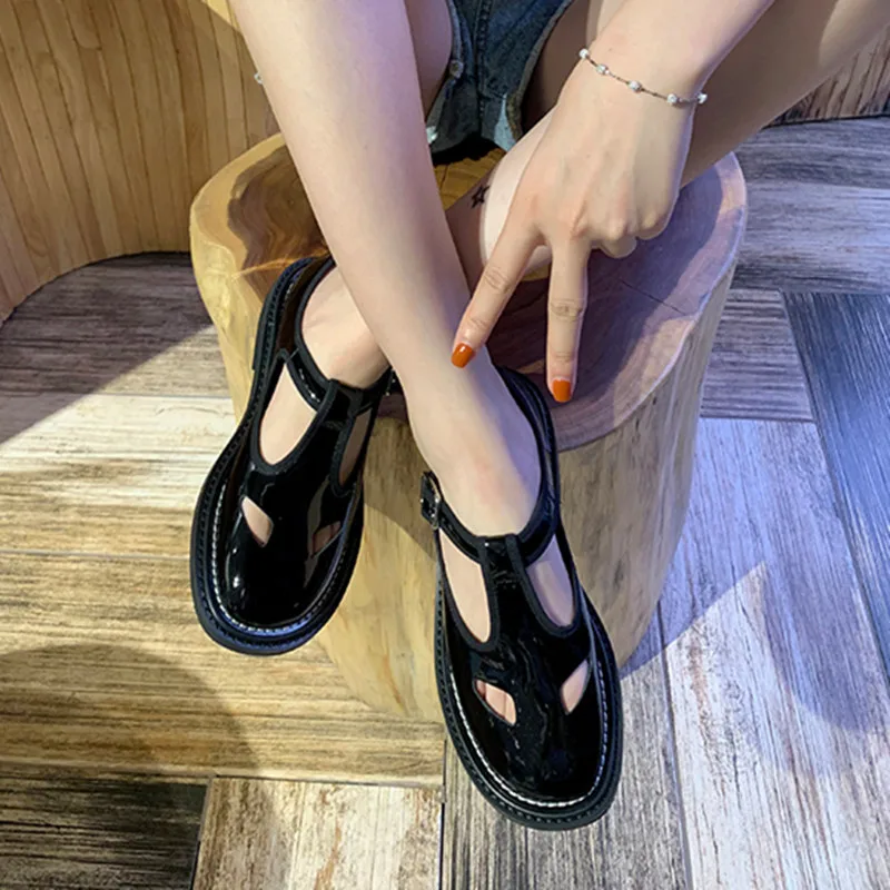 GCYFWJ Summer Vintage Round Toe Mary Jane Shoes T Show Hollow Buckle Spring Flat Shoes Woman Leather British Style Single Shoes
GCYFWJ Summer Vintage Round Toe Mary Jane Shoes T Show Hollow Buckle Spring Flat Shoes Woman Leather British Style Single Shoes
