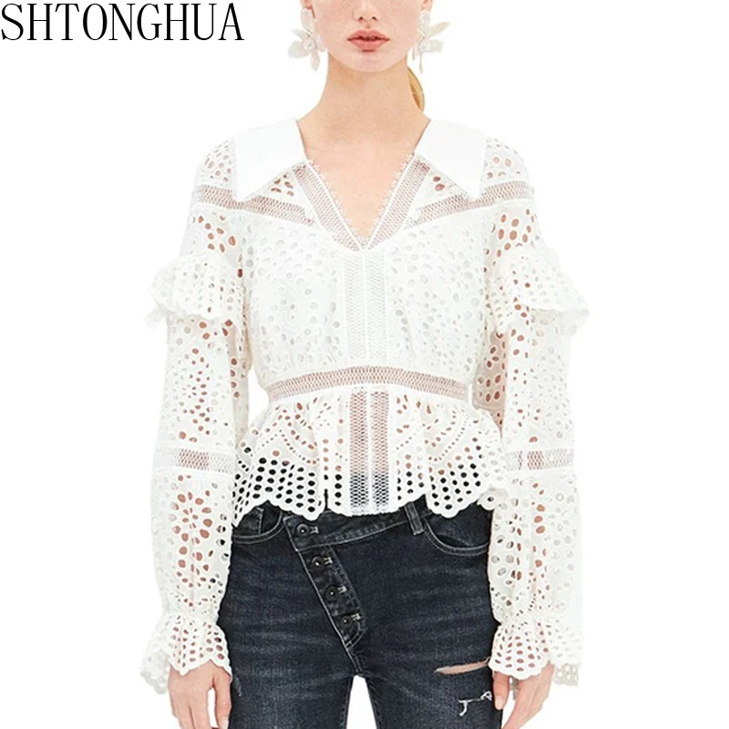 SHTONGHUA Summer 2019 Self portrait Women Shirt Blusas High Quality Hollow out White Lace V neck Female Blouse Fashion Tops
SHTONGHUA Summer 2019 Self portrait Women Shirt Blusas High Quality Hollow out White Lace V neck Female Blouse Fashion Tops