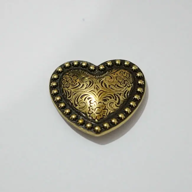 (KBM13) 10pc 1-1/4'' (3.2cm) Western Heart Berry Concho Saddle Concho Antique-Bronze
(KBM13) 10pc 1-1/4'' (3.2cm) Western Heart Berry Concho Saddle Concho Antique-Bronze