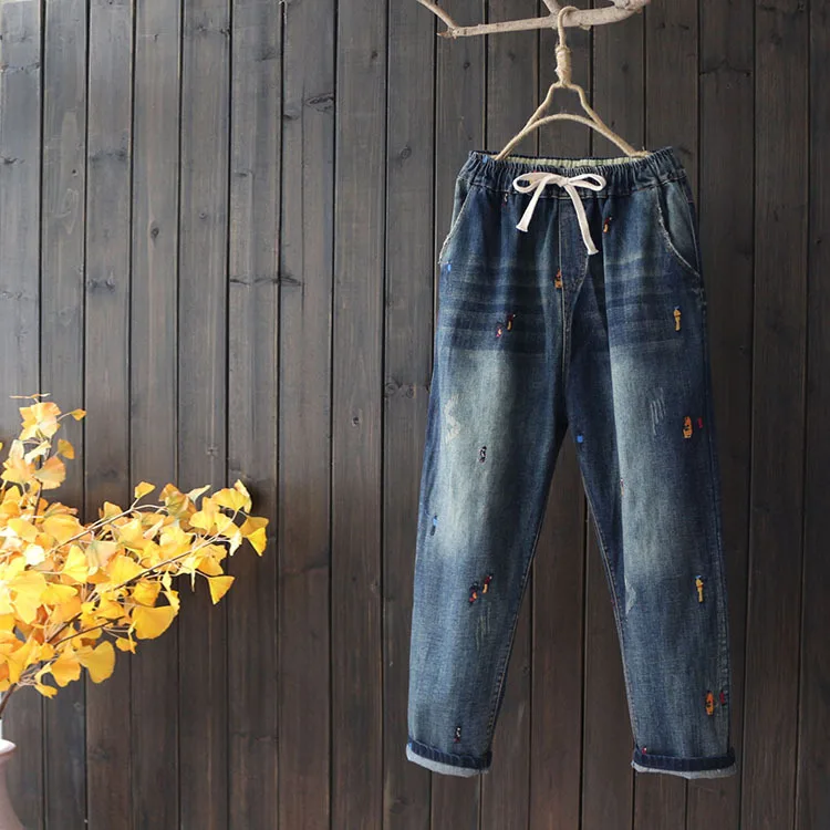 5731 spring loose cotton jeans women long pants High waist drawstring elastic waist embroidered large size straight pants women
5731 spring loose cotton jeans women long pants High waist drawstring elastic waist embroidered large size straight pants women