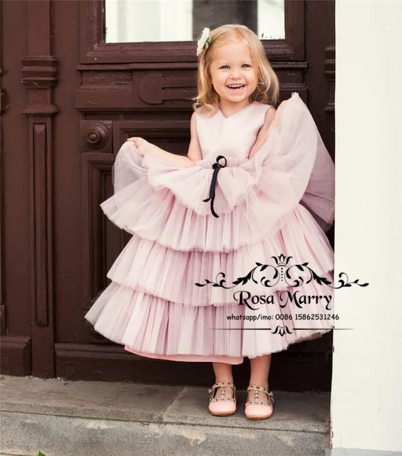 Lovely Pink Cheap Flower Girls Dresses For Weddings 2019 A Line Tiered Ruffles First Holy Communion vestido primera comunion
Lovely Pink Cheap Flower Girls Dresses For Weddings 2019 A Line Tiered Ruffles First Holy Communion vestido primera comunion
