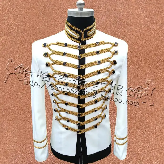 High quality men's lace military uniform MJ white knotted suit embroidery men costume singer dance presided over jacket Suits
High quality men's lace military uniform MJ white knotted suit embroidery men costume singer dance presided over jacket Suits