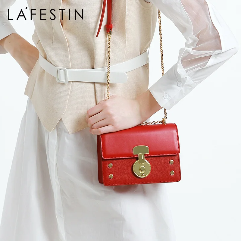 Lafestin bags for women 2019 French new fashion shoulder bag simple Messenger chain small square bag bolsa feminina
Lafestin bags for women 2019 French new fashion shoulder bag simple Messenger chain small square bag bolsa feminina