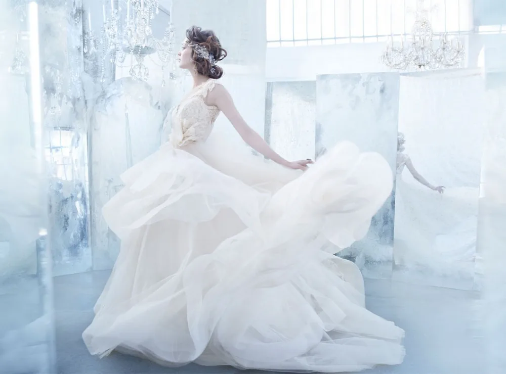 MANSA Real Sample Lace Ball Gown Wedding Dress Elegant Ivory Cap Sleeve V Neck Ruffled Organza Wedding Dresses 2015 Casamento
MANSA Real Sample Lace Ball Gown Wedding Dress Elegant Ivory Cap Sleeve V Neck Ruffled Organza Wedding Dresses 2015 Casamento