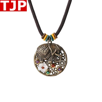 Ethnic style short necklace retro decorative clavicle chain Mori girl pictogram pendant travel accessories
Ethnic style short necklace retro decorative clavicle chain Mori girl pictogram pendant travel accessories