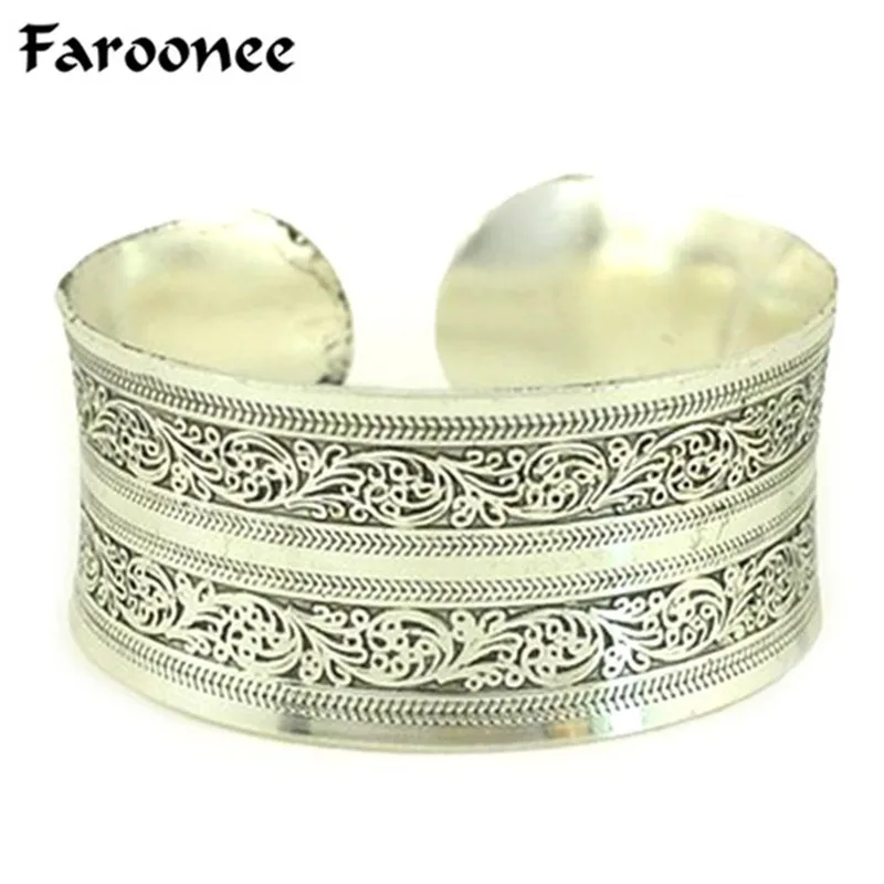 Gypsy Ethnic Square Flower Metal Carved Wide Bangles Tibetan Silver Vintage Retro Tribal Bracelet Bangle Cuff For Women 7C1486
Gypsy Ethnic Square Flower Metal Carved Wide Bangles Tibetan Silver Vintage Retro Tribal Bracelet Bangle Cuff For Women 7C1486
