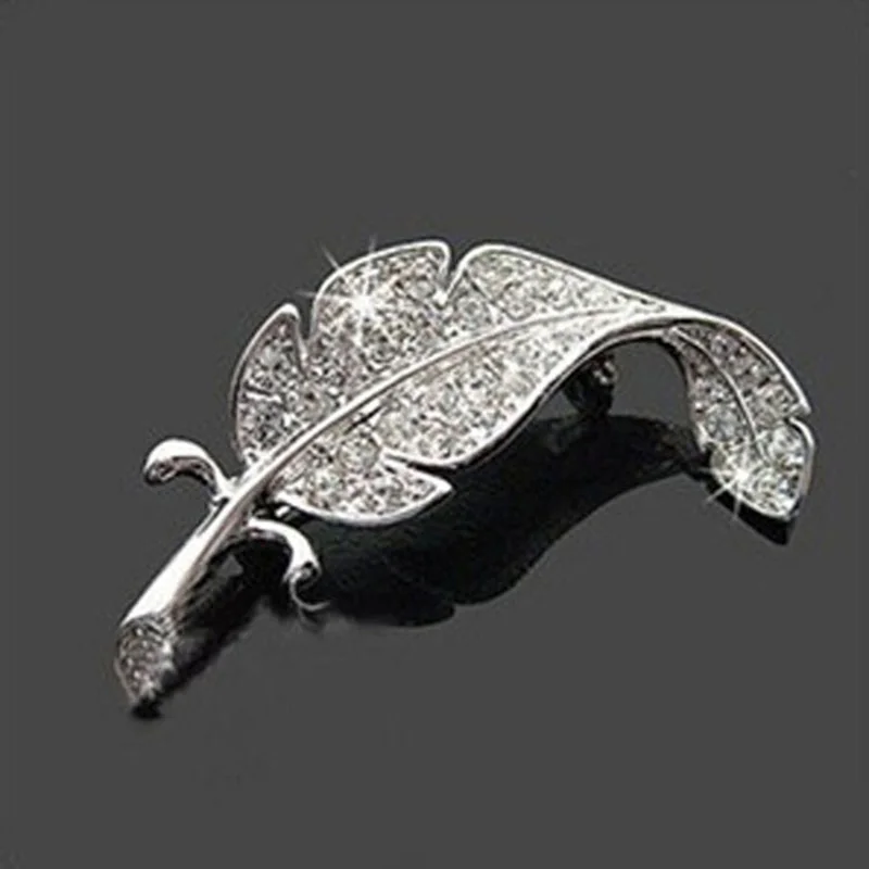 Vintage Cute Beautiful Retro Feather Leaf Rhinestone Planted Mini Cute Brooch Pin @M23
Vintage Cute Beautiful Retro Feather Leaf Rhinestone Planted Mini Cute Brooch Pin @M23
