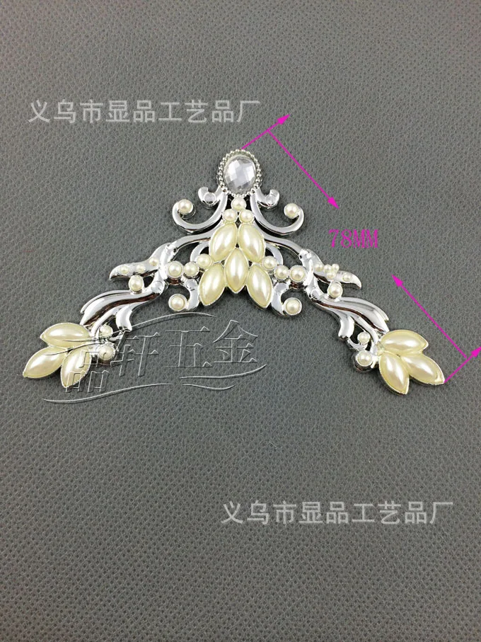 Factory direct frame corner flower corner flower diamond wedding photo studio Horn
Factory direct frame corner flower corner flower diamond wedding photo studio Horn