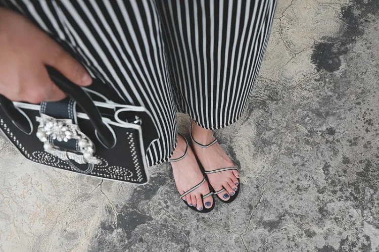 Big Size 9 10 11 12 summer flat sandals ladies women shoes woman Flat-bottomed Water Drill Belt
Big Size 9 10 11 12 summer flat sandals ladies women shoes woman Flat-bottomed Water Drill Belt