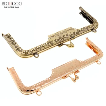 10pcs/lot 20cm Embossing Kiss Clasp Lock for Women Shoulder Messenger Bag Metal Purse Frame Handle DIY Accessories For Bag
10pcs/lot 20cm Embossing Kiss Clasp Lock for Women Shoulder Messenger Bag Metal Purse Frame Handle DIY Accessories For Bag