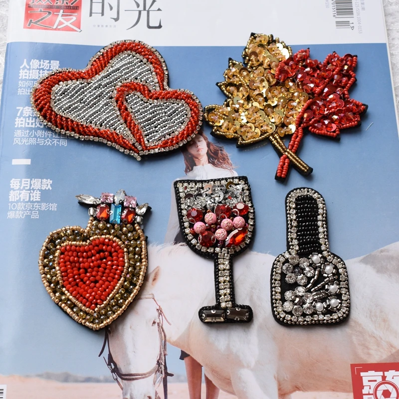3pcs/lot heart rhinestone beaded Patches for clothing Sequins patch leaf sew on parches appliques for bags hats
3pcs/lot heart rhinestone beaded Patches for clothing Sequins patch leaf sew on parches appliques for bags hats
