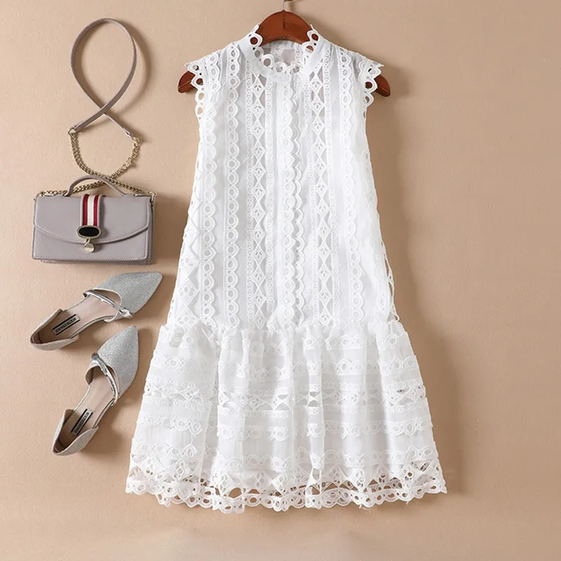 High Quality Hollow Out Lace Dress 2019 Summer Women O Neck Sleeveless Floral Embroidery Dress Vest Loose Mini A-Line Dress
High Quality Hollow Out Lace Dress 2019 Summer Women O Neck Sleeveless Floral Embroidery Dress Vest Loose Mini A-Line Dress
