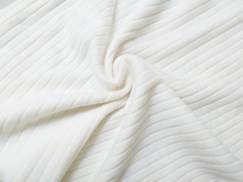 4493317691_2020384570