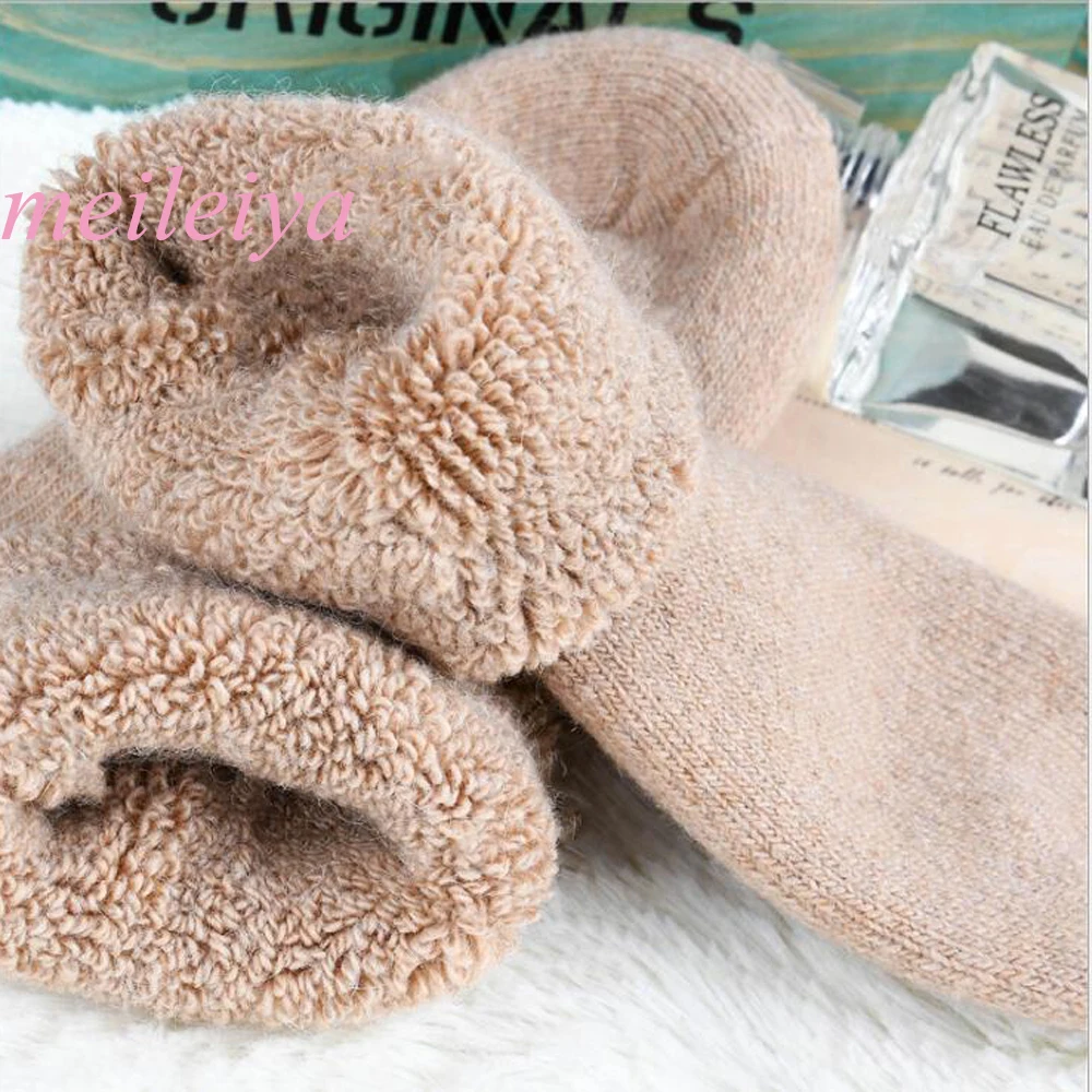 5 Pair/bag Super Thick Rabbit Wool Socks Thickening Terry Socks Women Winter Tube Socks Solid Color Multicolor Warm Women Socks
5 Pair/bag Super Thick Rabbit Wool Socks Thickening Terry Socks Women Winter Tube Socks Solid Color Multicolor Warm Women Socks