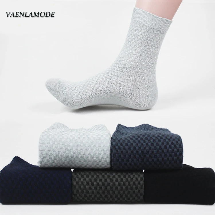 VAENLAMODE New Bamboo Fiber Men's Socks Double Needle Dark Flower Small Square Section Business Tube Socks
VAENLAMODE New Bamboo Fiber Men's Socks Double Needle Dark Flower Small Square Section Business Tube Socks