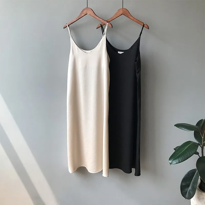 Spring 2019 Cami Sexy Strap Dress Straight Women Casual Satin Camisole Elastic Female Beach Dresses
Spring 2019 Cami Sexy Strap Dress Straight Women Casual Satin Camisole Elastic Female Beach Dresses