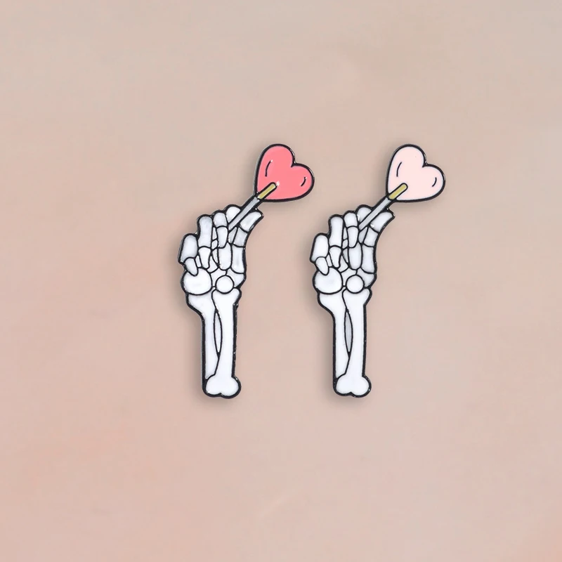 2pcs/set Heart lollipop Enamel Skeleton hand Brooches Button Pin Bag Hat Cap Clothes Badge Jewelry Funny Gift for lover Friends
2pcs/set Heart lollipop Enamel Skeleton hand Brooches Button Pin Bag Hat Cap Clothes Badge Jewelry Funny Gift for lover Friends