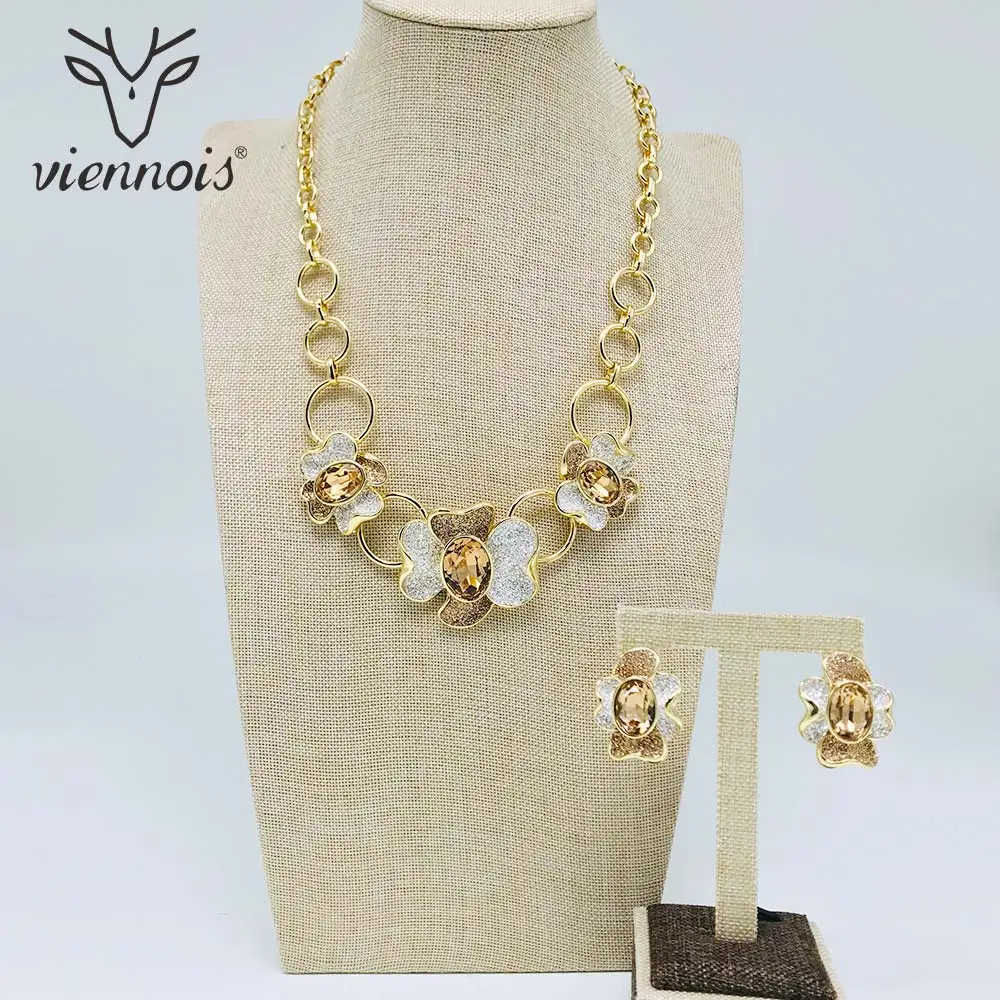 Viennois New Gold Color Necklace Set For Women Flower Rhinestone Stud Earrings Party Jewelry Set 2019
Viennois New Gold Color Necklace Set For Women Flower Rhinestone Stud Earrings Party Jewelry Set 2019