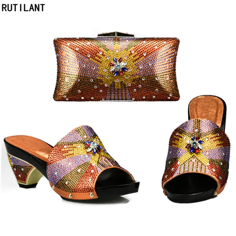 Shoes and Bag Set African Sets 2018 Nigerian Women Wedding Shoes and Bag Set Decorated with Rhinestone Party Shoes with Bag Sets
Shoes and Bag Set African Sets 2018 Nigerian Women Wedding Shoes and Bag Set Decorated with Rhinestone Party Shoes with Bag Sets