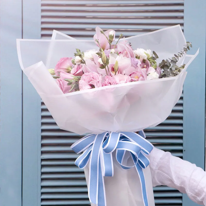 20 sheets/lot Korean Waterproof Foggy lower Wrapping Paper Translucent Florist Bouquet Wedding Decor Packaging Material 60*60cm
20 sheets/lot Korean Waterproof Foggy lower Wrapping Paper Translucent Florist Bouquet Wedding Decor Packaging Material 60*60cm