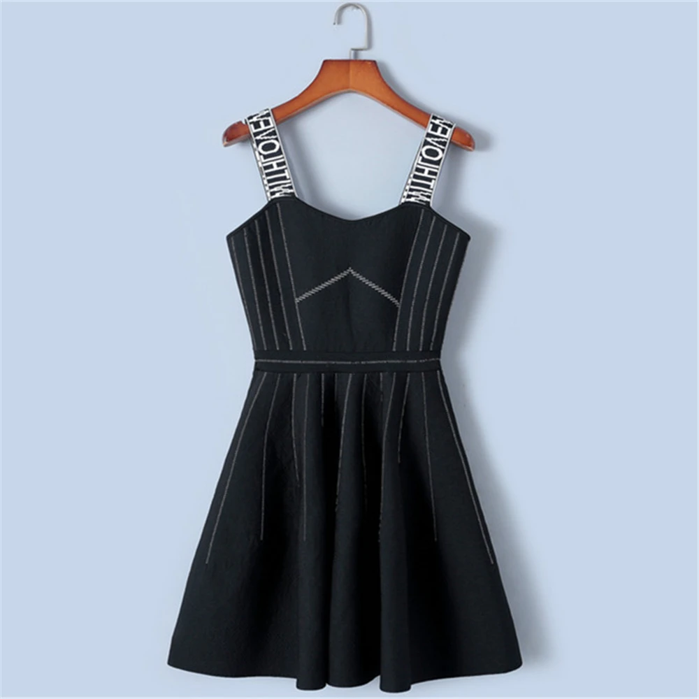 Tunjuefs Elegant Sexy Spaghetti Strap Back Zippers Knitted Dress Women Striped Dress Robe Summer Vestidos Runway Pullovers Slim
Tunjuefs Elegant Sexy Spaghetti Strap Back Zippers Knitted Dress Women Striped Dress Robe Summer Vestidos Runway Pullovers Slim
