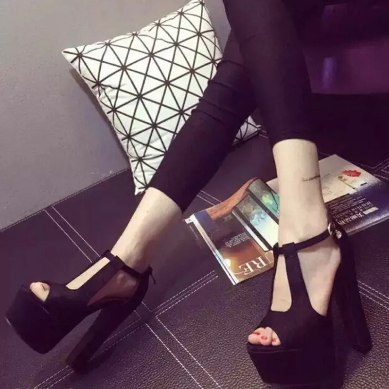 2018 summer new sexy fish mouth 14CM high heel sandals fashion waterproof platform buckle high heels.
2018 summer new sexy fish mouth 14CM high heel sandals fashion waterproof platform buckle high heels.