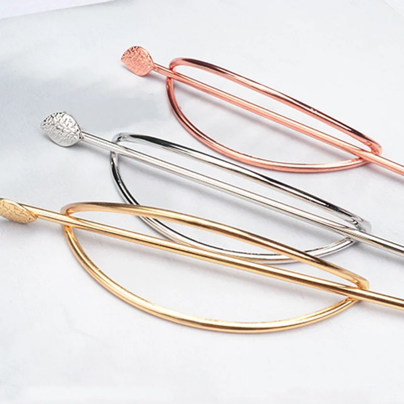 1 pcs Popular Girl's Simple Geometric Elliptical Hollow Out Updo Hairpin Hair Jewelry Barrette for Women Gift Hot sale
1 pcs Popular Girl's Simple Geometric Elliptical Hollow Out Updo Hairpin Hair Jewelry Barrette for Women Gift Hot sale