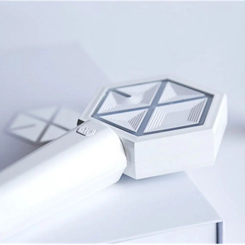 EXO Light Stick Fluorescent Lamp White VER.3.0 Lightstick Gift Fan Club Official Durable Entertainment Hand Lamp Creative
EXO Light Stick Fluorescent Lamp White VER.3.0 Lightstick Gift Fan Club Official Durable Entertainment Hand Lamp Creative