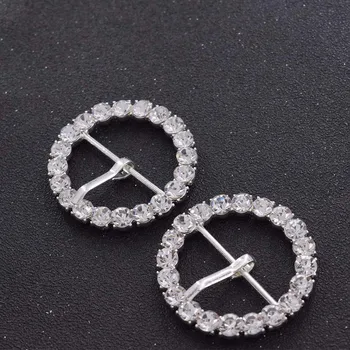 30pcs/lot 45mm round alloy garment belt buckle head with rhinestones crystal Ladies Waist Charm Belt accessories
30pcs/lot 45mm round alloy garment belt buckle head with rhinestones crystal Ladies Waist Charm Belt accessories