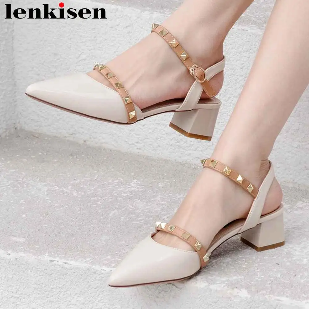 Lenkisen 2019 elegant pretty girls mixed colors chunky med heels buckle strap women sandals fashion rivets pointed toe shoes L91
Lenkisen 2019 elegant pretty girls mixed colors chunky med heels buckle strap women sandals fashion rivets pointed toe shoes L91