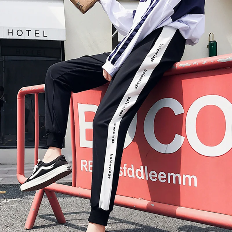 2019 Spring Side Striped Hip Hop Sweatpants For Women High Waist Harajuku black Pants Loose Harem Pants Jogger Trousers Femme
2019 Spring Side Striped Hip Hop Sweatpants For Women High Waist Harajuku black Pants Loose Harem Pants Jogger Trousers Femme