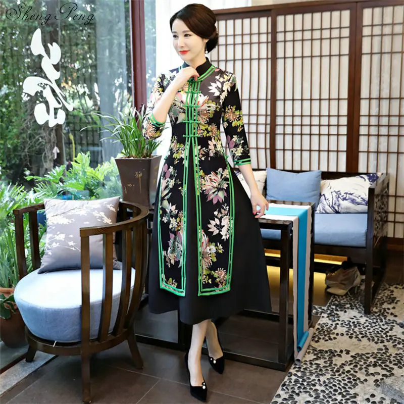Vietnam aodai Chinese traditional Clothing For Woman Qipao long Chinese Oriental dress modern cheongsam ao dai V913
Vietnam aodai Chinese traditional Clothing For Woman Qipao long Chinese Oriental dress modern cheongsam ao dai V913