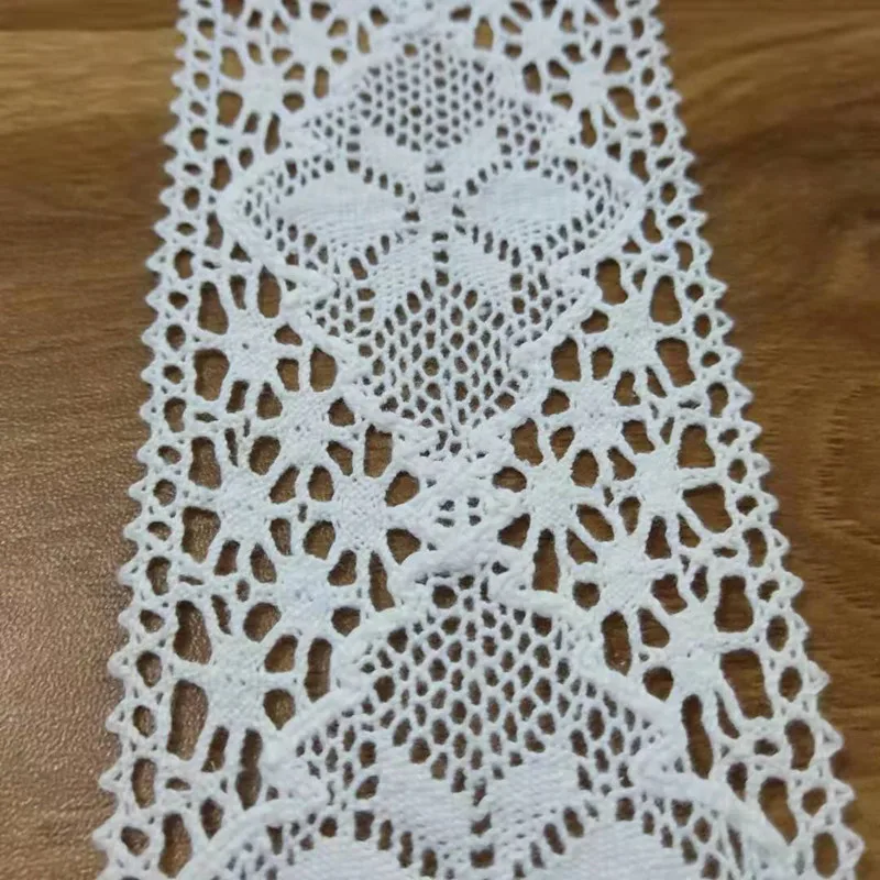 Crocheted Lace 65 mm Wide High Quality Snowflake Desgin Woven Lace Natural Cotton Lace 90 Yards Sewing Lace Fabric
Crocheted Lace 65 mm Wide High Quality Snowflake Desgin Woven Lace Natural Cotton Lace 90 Yards Sewing Lace Fabric