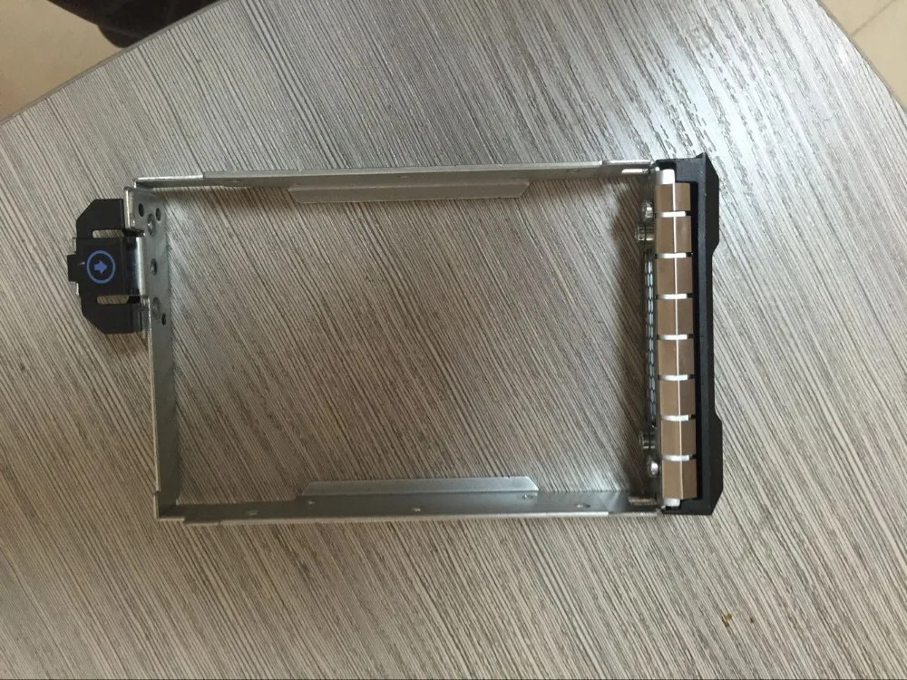 3.5" HDD braclet tray caddy for DELL R230 R320 R420 R330 R430 cold engine hard disk bracket 0VCHJ6 VCHJ6 with screws
3.5" HDD braclet tray caddy for DELL R230 R320 R420 R330 R430 cold engine hard disk bracket 0VCHJ6 VCHJ6 with screws