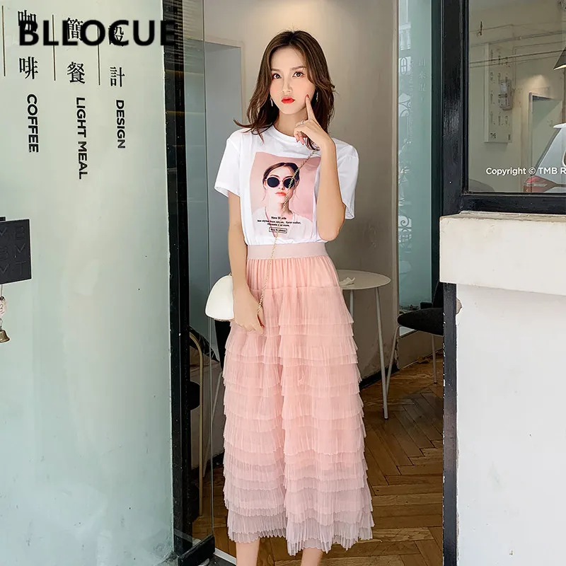 BLLOCUE New Fashion Two-Piece Set Summer Female Round Neck Girl Glasses Printing T-Shirt High Waist Multi-Layer Mesh Cake Skirt
BLLOCUE New Fashion Two-Piece Set Summer Female Round Neck Girl Glasses Printing T-Shirt High Waist Multi-Layer Mesh Cake Skirt