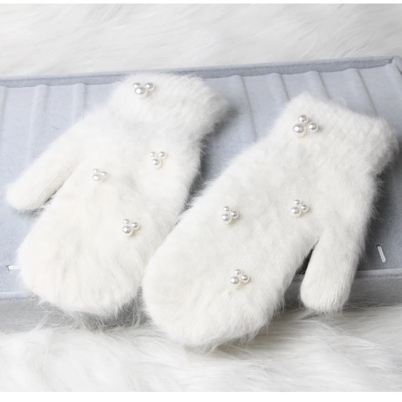 12 color 2019 Fashion women winter gloves Luxury Pearl Decoration Rabbit Fur Gloves For Girl winter outdoor Female mittens Luav
12 color 2019 Fashion women winter gloves Luxury Pearl Decoration Rabbit Fur Gloves For Girl winter outdoor Female mittens Luav