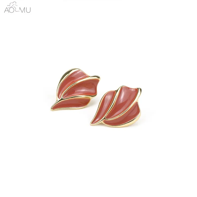 AOMU 2019 Creative Temperament Enamel Golden Metal Irregular Small Pink Petal Stud Earrings for Women Girl Party Jewelry Gift
AOMU 2019 Creative Temperament Enamel Golden Metal Irregular Small Pink Petal Stud Earrings for Women Girl Party Jewelry Gift