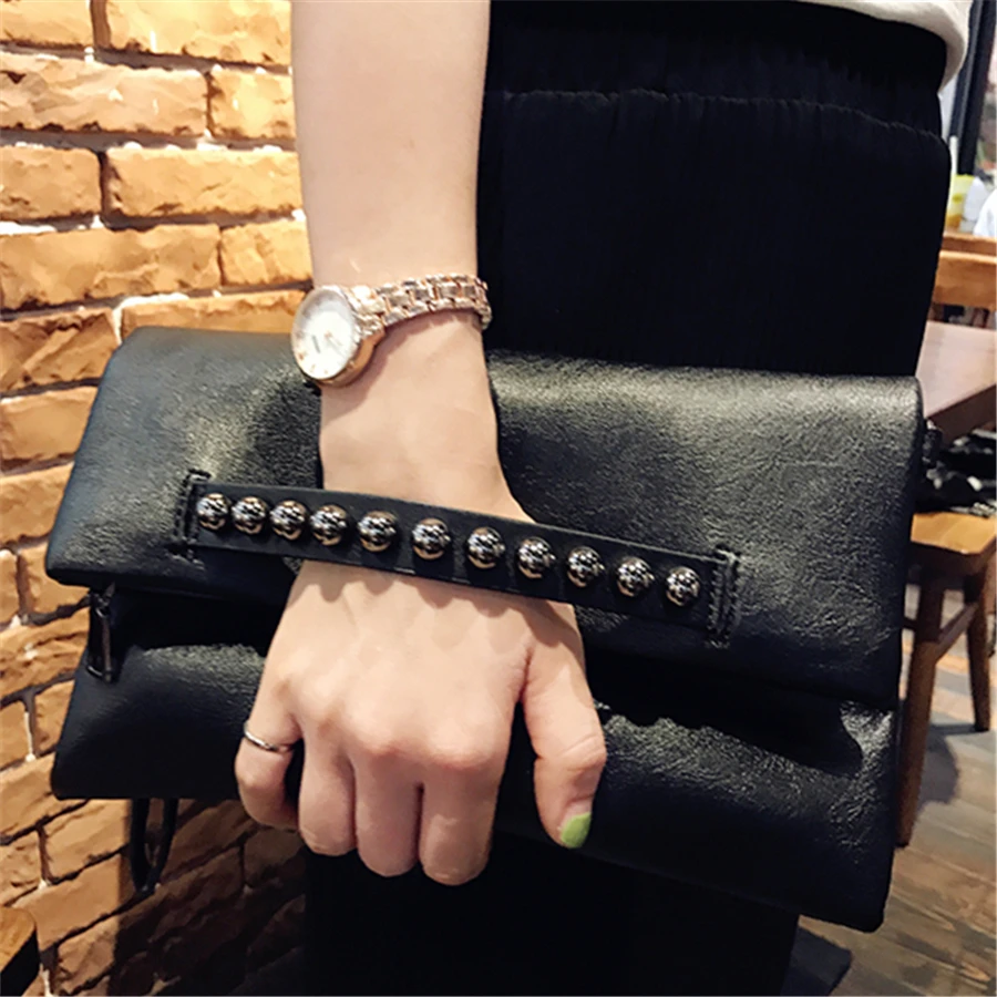 Luxury Handbags Women Bags 2018 Designer Fashion Rivet Chain Shoulder Messenger Bag Clutch Bag Envelope Clutches Bolsa Feminina
Luxury Handbags Women Bags 2018 Designer Fashion Rivet Chain Shoulder Messenger Bag Clutch Bag Envelope Clutches Bolsa Feminina