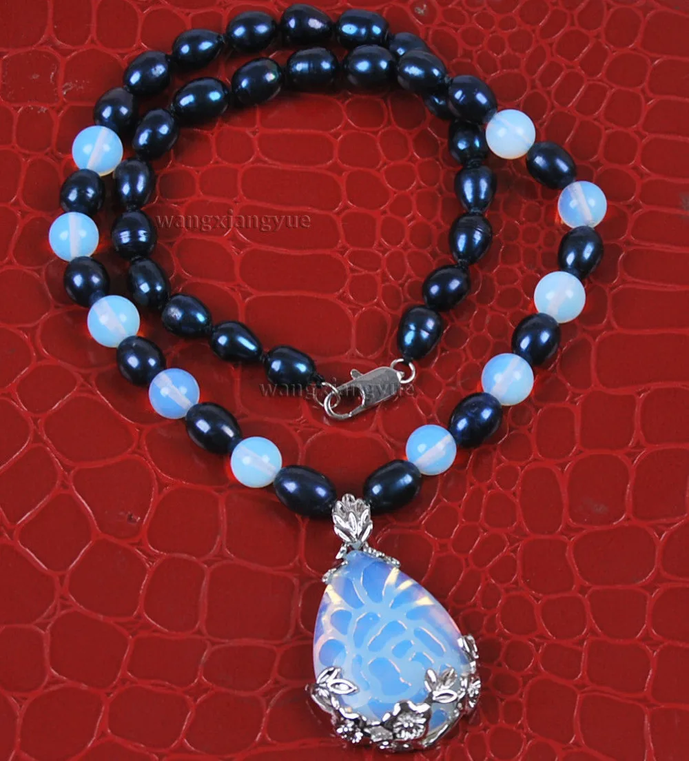 Hot sale new Style >>>>>Rice Black Akoya Cultured Pearl/Sri Lanka Moonstone pendant(28x35mm) necklace
Hot sale new Style >>>>>Rice Black Akoya Cultured Pearl/Sri Lanka Moonstone pendant(28x35mm) necklace