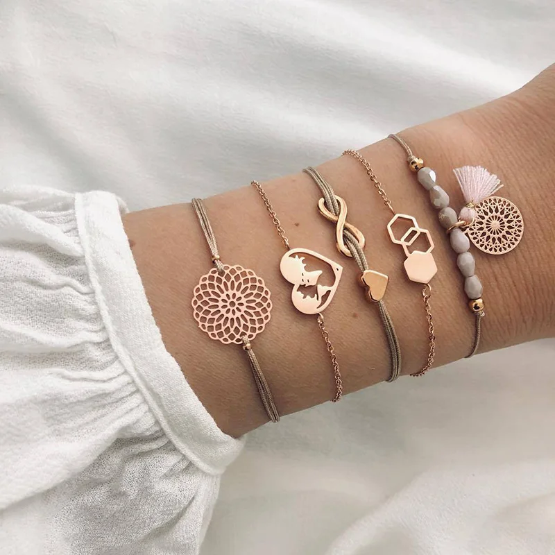 5 Pcs / Set Boho Women Gray Rope Beads Flowers Heart Map Digital Geometry Tassel Pendant Gold Chain Bracelet Set Lover Gift
5 Pcs / Set Boho Women Gray Rope Beads Flowers Heart Map Digital Geometry Tassel Pendant Gold Chain Bracelet Set Lover Gift