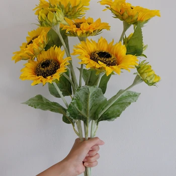 1Pc Fake Silk Sunflower Artificial Flower Home Garden Fence Decoration Fake Flower Vivid Big Artificial Sunflower Drop Shipping
1Pc Fake Silk Sunflower Artificial Flower Home Garden Fence Decoration Fake Flower Vivid Big Artificial Sunflower Drop Shipping