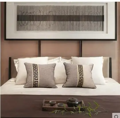 New Chinese style cotton and cotton pillowcase Living room sofa cushion cover Pillowcase between models Bedroom bed head cushion
New Chinese style cotton and cotton pillowcase Living room sofa cushion cover Pillowcase between models Bedroom bed head cushion
